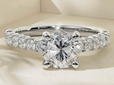 round cut diamond pave example